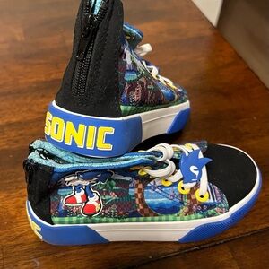 Ground Up Sonic the Hedgehog High-Top Sneakers • Size 11 • New